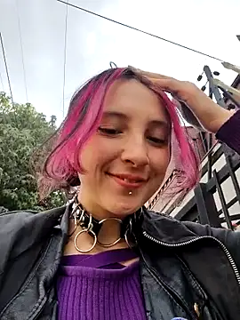 Snapshot of _Laary chatting on 10-06-25, 09:01 Laary online show from 10-06-25, 09:01