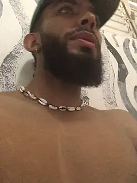 Snapshot of Alessandro__Rossi chatting on 02-18-25, 02:27 Alessandro Rossi online show from 02-18-25, 02:27