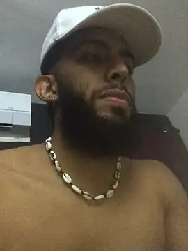 Snapshot of Alessandro__Rossi chatting on 03-18-25, 07:41 Alessandro Rossi online show from 03-18-25, 07:41