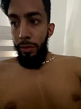 Snapshot of Alessandro__Rossi chatting on 11-10-25, 06:29 Alessandro Rossi online show from 11-10-25, 06:29