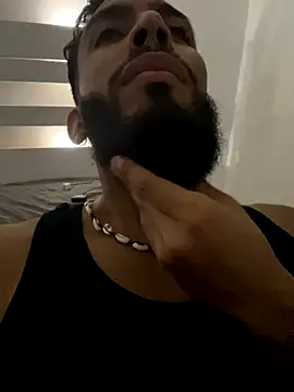 Snapshot of Alessandro__Rossi chatting on 11-19-25, 04:45 Alessandro Rossi online show from 11-19-25, 04:45