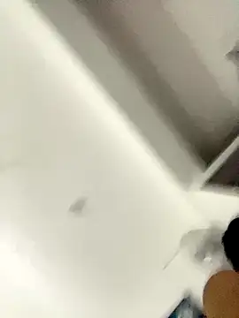 Snapshot of Alessandro__Rossi chatting on 12-17-25, 09:59 Alessandro Rossi online show from 12-17-25, 09:59