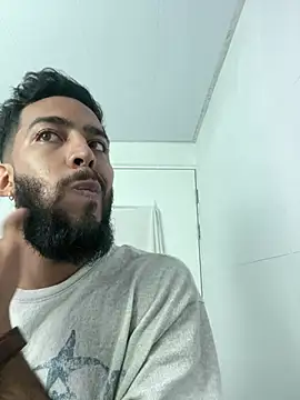 Snapshot of Alessandro__Rossi chatting on 02-02-26, 05:55 Alessandro Rossi online show from 02-02-26, 05:55