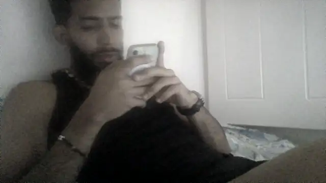 Snapshot of Alessandro__Rossi chatting on 02-14-26, 04:37 Alessandro Rossi online show from 02-14-26, 04:37