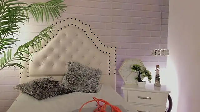  Eurekaa  online show from 02-28-25, 08:28