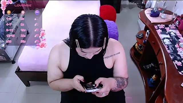 Snapshot of lufek23 chatting on 02-25-25, 01:28 lufek23 online show from 02-25-25, 01:28
