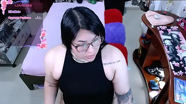 Snapshot of lufek23 chatting on 03-04-25, 10:49 lufek23 online show from 03-04-25, 10:49