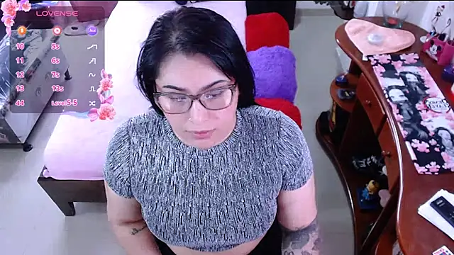 Snapshot of lufek23 chatting on 03-05-25, 03:40 lufek23 online show from 03-05-25, 03:40