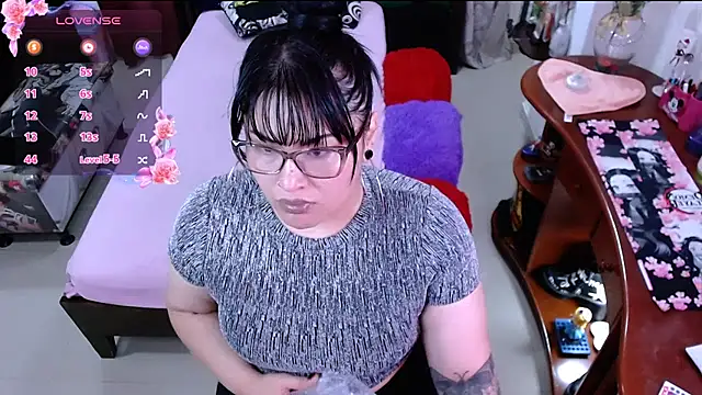 Snapshot of lufek23 chatting on 03-06-25, 08:48 lufek23 online show from 03-06-25, 08:48