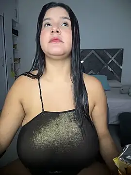 Snapshot of ValleryParker chatting on 02-14-26, 01:35 ValleryParker online show from 02-14-26, 01:35