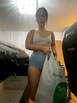 TheCinderella online show from 11-14-25, 04:06