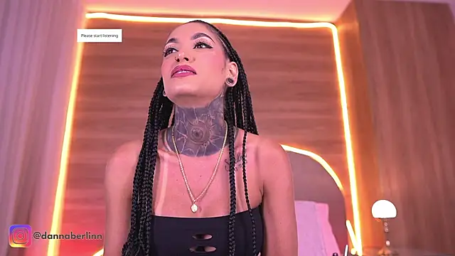 danna berlin  online show from 04-25-26, 07:22