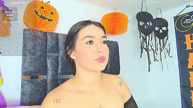 Snapshot of Natasharuso chatting on 10-25-25, 08:36 Natasharuso online show from 10-25-25, 08:36