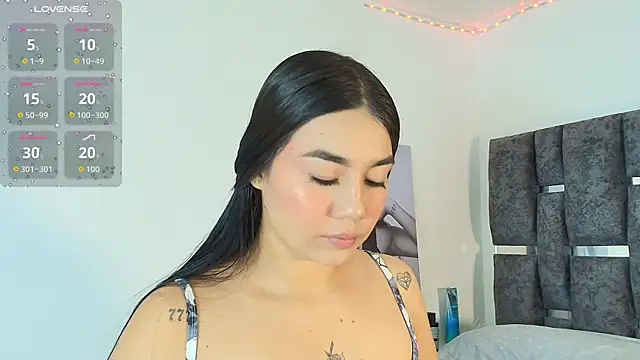 Snapshot of Natasharuso chatting on 12-16-25, 01:38 Natasharuso online show from 12-16-25, 01:38