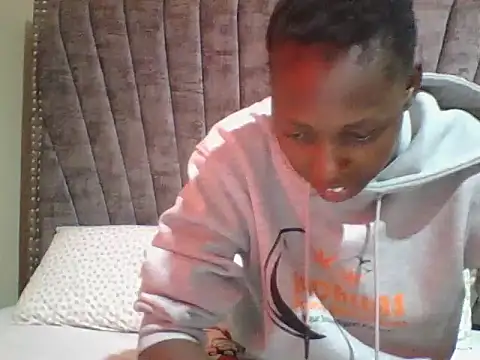 Snapshot of Dizzydose chatting on 02-11-25, 05:16 Dizzydose online show from 02-11-25, 05:16