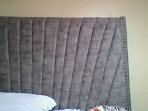 Snapshot of Dizzydose chatting on 02-14-25, 04:58 Dizzydose online show from 02-14-25, 04:58