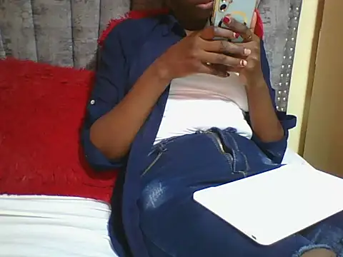 Snapshot of Dizzydose chatting on 10-06-25, 06:44 Dizzydose online show from 10-06-25, 06:44