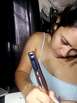 Latina sexy1 online show from 02-24-26, 12:25