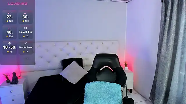 Snapshot of Aron_cruz chatting on 10-22-25, 01:22 Aron cruz online show from 10-22-25, 01:22