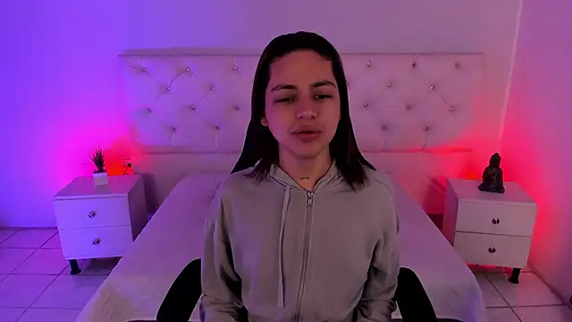 Snapshot of Aron_cruz chatting on 01-17-26, 12:43 Aron cruz online show from 01-17-26, 12:43