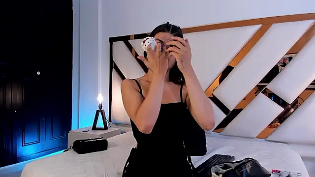 Snapshot of Aron_cruz chatting on 03-04-26, 01:39 Aron cruz online show from 03-04-26, 01:39