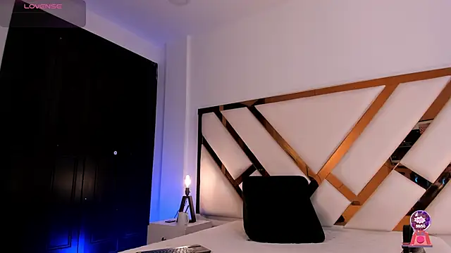 Snapshot of Aron_cruz chatting on 03-05-26, 01:18 Aron cruz online show from 03-05-26, 01:18