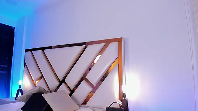 Aron cruz online show from 04-28-26, 01:16