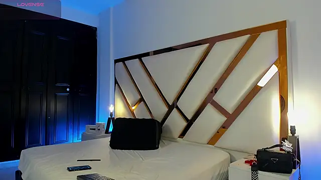 Aron cruz online show from 04-29-26, 01:37