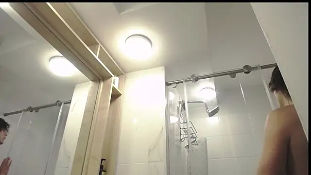 Santiago kiler online show from 04-29-26, 07:31