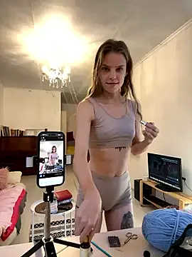 LeyaJohnson online show from 12-07-24, 12:56