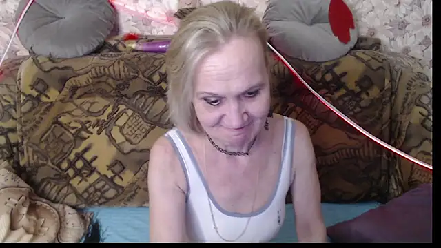 MissBekker online show from 12-17-24, 12:01