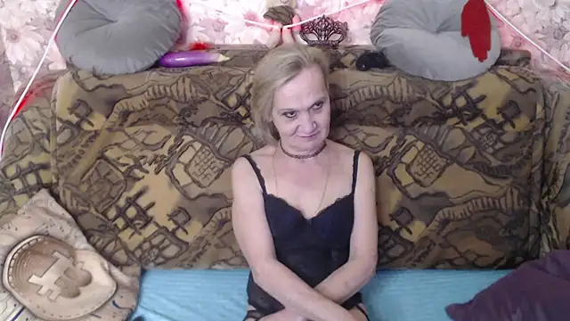 MissBekker online show from 12-20-24, 12:52