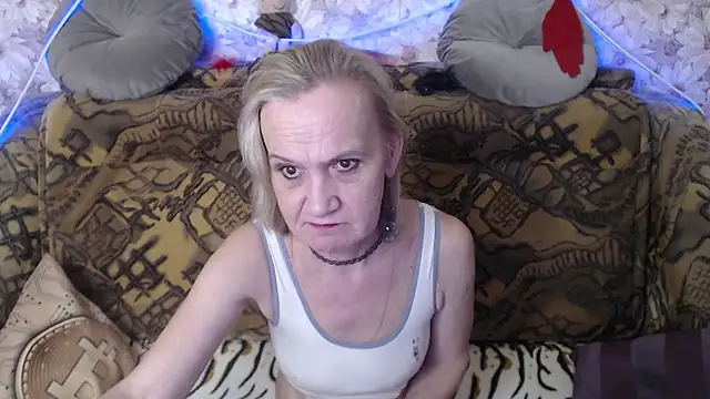 MissBekker online show from 01-19-25, 10:06