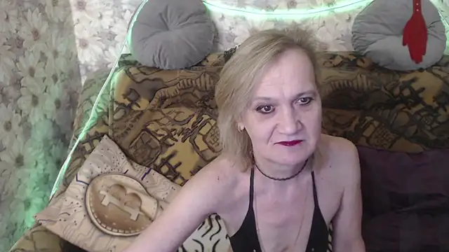 MissBekker online show from 03-17-25, 04:08