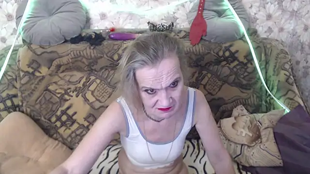 MissBekker online show from 11-05-25, 01:49