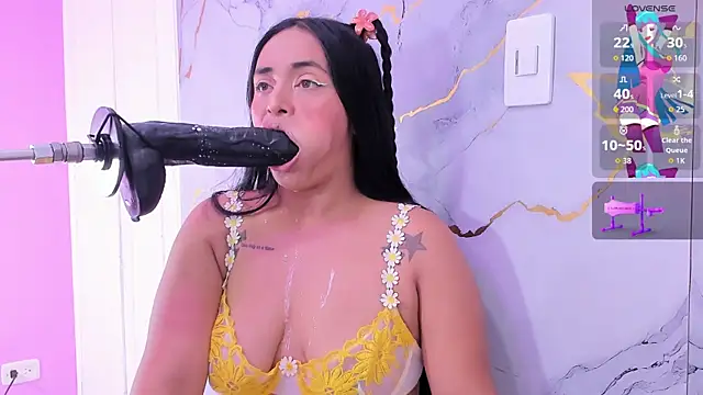 Snapshot of susan__bigass chatting on 06-06-26, 11:59 susan bigass online show from 06-06-26, 11:59