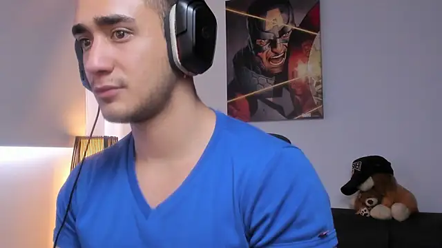 Snapshot of AlexRivera6 chatting on 01-06-25, 04:13 AlexRivera6 online show from 01-06-25, 04:13