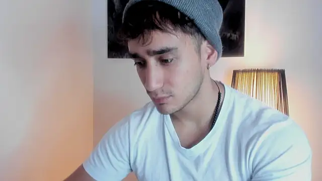 Snapshot of AlexRivera6 chatting on 10-10-25, 03:22 AlexRivera6 online show from 10-10-25, 03:22