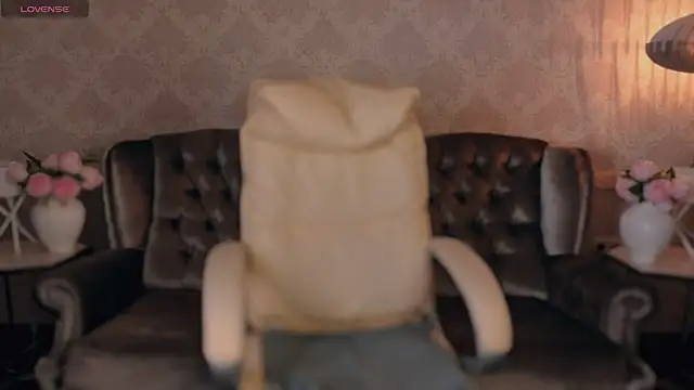 Daphne Moss online show from 10-23-25, 12:59