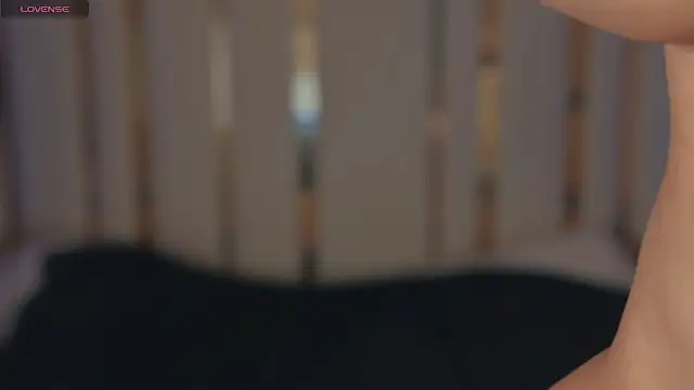 Daphne Moss online show from 11-23-25, 01:55