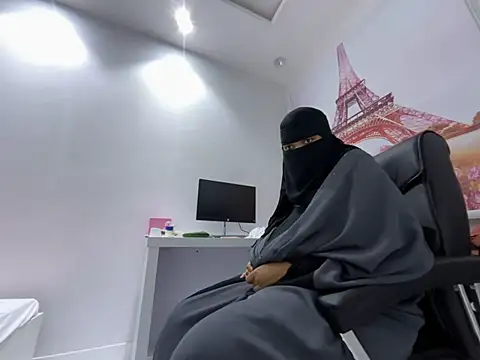 Snapshot of Submissive_Arab chatting on 02-15-25, 11:50 Submissive Arab online show from 02-15-25, 11:50