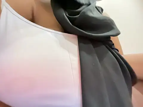 Submissive Arab online show from 07-05-26, 10:06