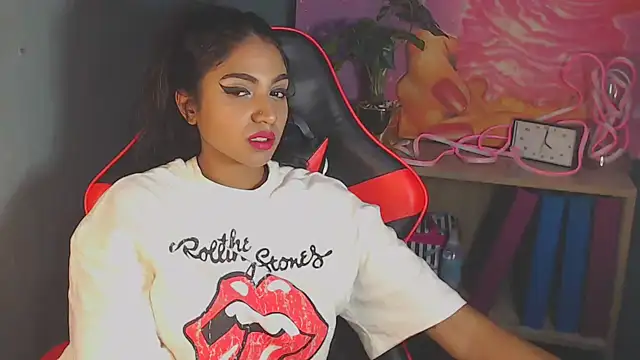 Delilah Blazee online show from 03-17-25, 05:38