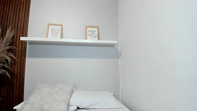 Snapshot of LANA-JONNES chatting on 01-19-26, 04:16 LANA-JONNES online show from 01-19-26, 04:16