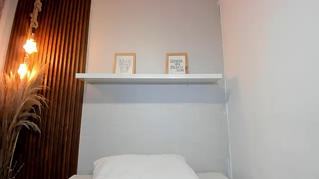 Snapshot of LANA-JONNES chatting on 03-13-26, 12:50 LANA-JONNES online show from 03-13-26, 12:50