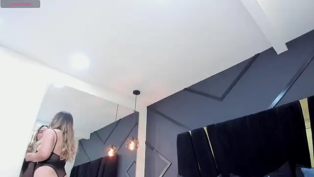 Snapshot of princesaparis chatting on 03-13-26, 05:19 princesaparis online show from 03-13-26, 05:19