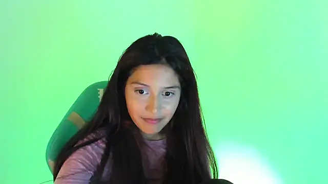 Snapshot of Little_Lisy chatting on 02-17-25, 03:58 Little Lisy online show from 02-17-25, 03:58