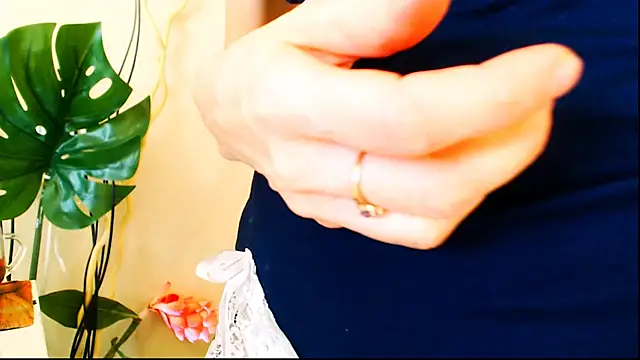 OLIVIA CANDY online show from 02-19-25, 07:39