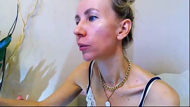 OLIVIA CANDY online show from 02-21-25, 12:06