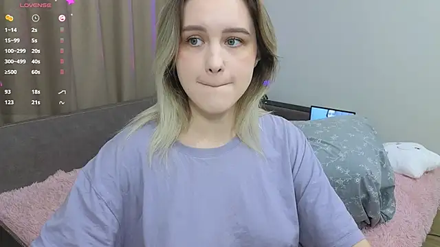 Snapshot of dusyastar chatting on 02-22-25, 12:51 dusyastar online show from 02-22-25, 12:51